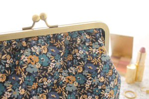 Emma Retro Blue Flowers Purse